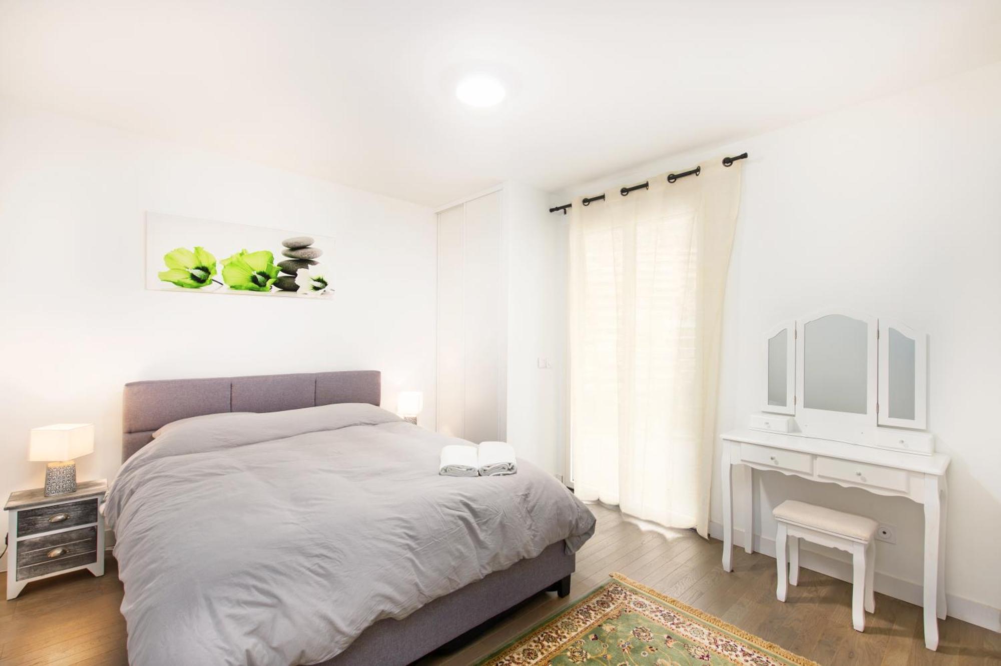 Appartement Grande Terrasse - Vue - Parking - Bk *