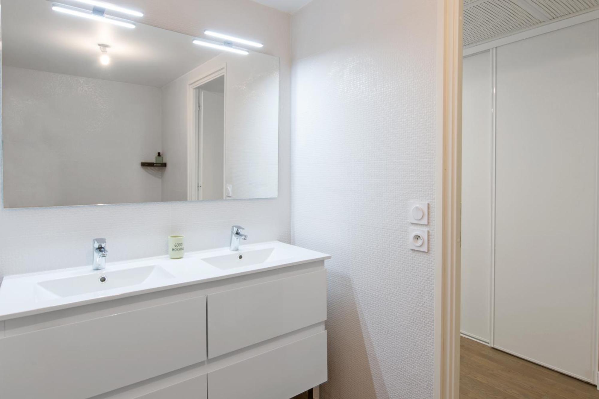 Appartement Grande Terrasse - Vue - Parking - Bk